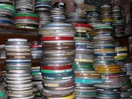 SBĚRATEL KOUPÍ STARÉ PROMÍTACÍ STROJE A FILMY NA KOTOUČÍCH - 9