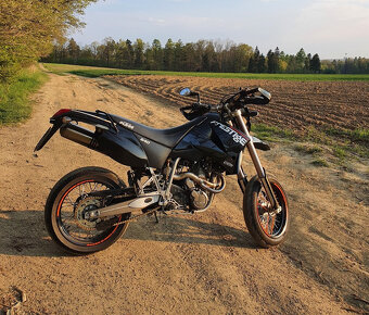 KTM LC4 640 SM Prestige, r.v. 2003 - 9