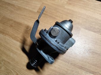 B20 AC pumpa Pal Tatra 603 805 benzínová pumpa - 9