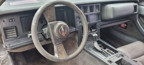 CORVETTE C4 1987 5,7 V8 - 9