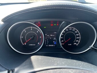 Mitsubishi outlander 2.0 Di-D 4WD - 9
