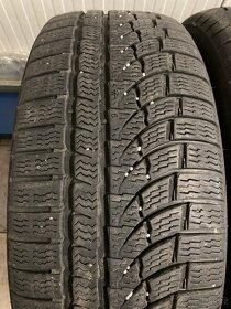 225/55/17 Nokian Tyres Runflat zimní - 9