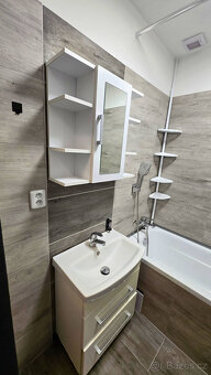 Pronájem bytu 3+1 o výměře 77 m2 s balkónem ve FM - 9