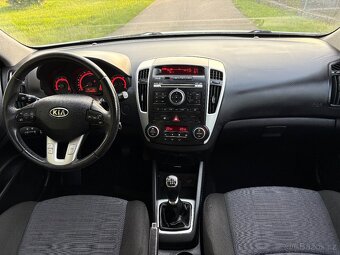 Kia Ceed 1.6i - 9