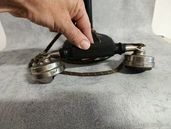 Historicky velmi starý telefon Erisccon. Velice dekorační - 9