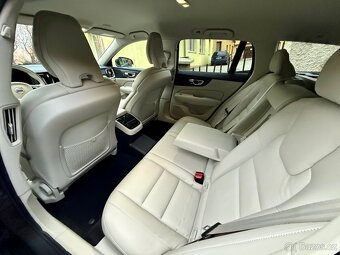 Volvo V60 T6 257kW Recharge 4x4 Koup.ČR,TAŽNÉ,2022,69tkm - 9