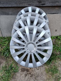 Sada celoročních pneu 195/60 R15H 6-7mm + plech R15 - 9