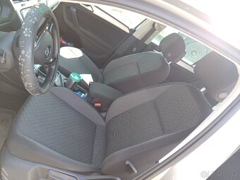 VW Tiguan 5N 2.0 110kW 4x4 automat - 9