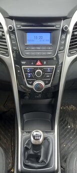 HYUNDAI i30 KOMBI 1,6i+LPG,r.v.2015,KLIMA,DOHODA - 9