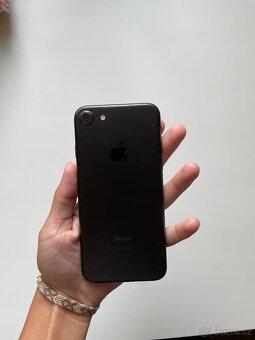 iPhone 7 - 9