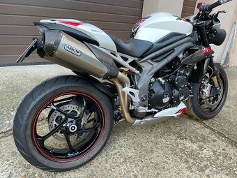 Triumph speed triple 1050 RS - 9