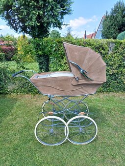 Retro vysoký kočárek - 9