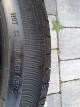 5ks Alu kola vw 5x112 r17 7,5j et47 pneu 225/50/17 - 9