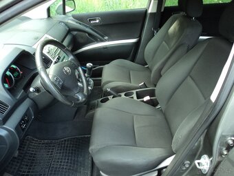 Toyota Corolla Verso 2.0 D4D 85kW - 9