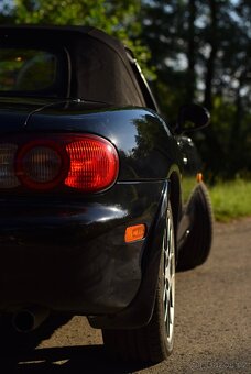 Mazda MX-5, 1,6 benzín, 238 XXX Km - 9
