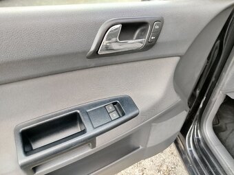 Volkswagen POLO 1.2i, r.v. 6/2009 najeto 164.610 km - 9