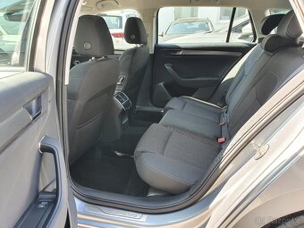 Škoda Superb iV Combi Style 1.4 TSI 160kW DSG 120tkm Matrix - 9