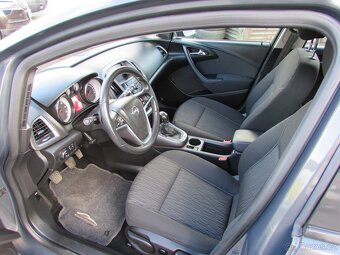 Opel Astra 1.6 CDTi 100kW kombi, Serviska, nová STK, 2.maj. - 9