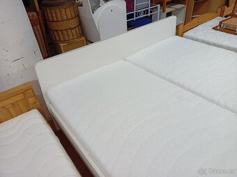 Prodám hezké letiště IKEA ASKVOLL 180 x 200 cm - 9