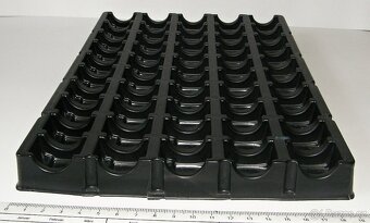 Plastová plata pro drobné součástky, materiál - 9