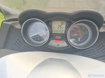 skútr Piaggio x-evo 125 - 9