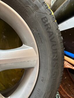 Kola Suzuki SX4 a Barum Bravuris 5HM 205/60 R16 92H2 - 9