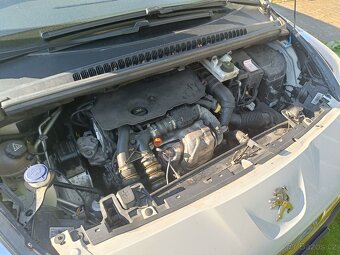 Peugeot 5008 1.6 hdi 80kw, TZ - 9