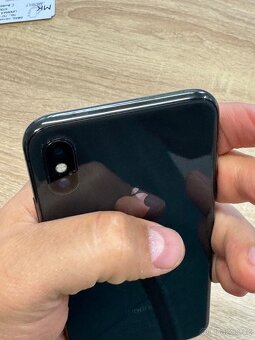 iPhone X 64GB (baterie 90%) - 9