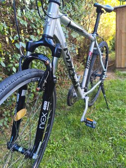 Kolo Rock Machine. Ráfky 28" - 9