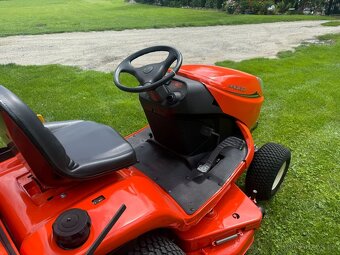Zahradní traktůrek Kubota Gr2100 4x4 - 9