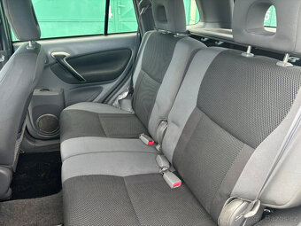 Toyota RAV4 2.0VVTi - 9