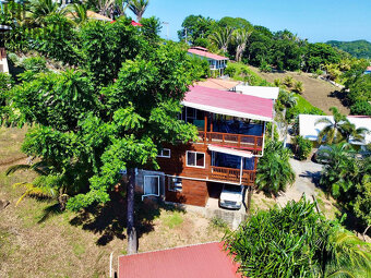 Two Story Wooden Home Czech Village, Roatan - 9
