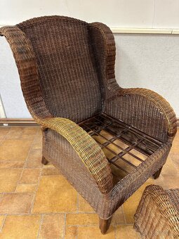 RATANOVÉ KŘESLO S PODNOŽNÍKEM - 9