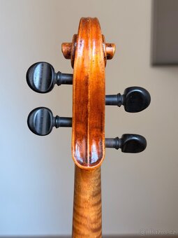 Krásné staré housle - 9