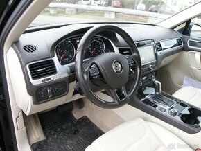 Volkswagen Touareg 3.0 TDI KLIMA, NAVI, KŮŽE, TZ - 9