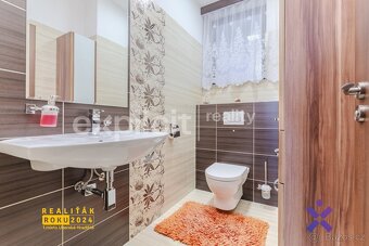 Prodej rodinného domu 6+1 328 m2, pozemek 528 m2  - Uherské  - 9