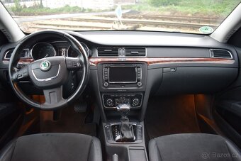 Škoda Superb 2,0TDi DSG,PLNÁ VÝBAVA - 9