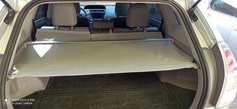 Toyota Prius V hybrid 2017 - 9