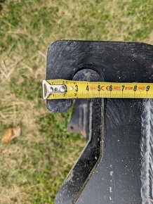 Malotraktor (Kubota) - přípravek na přední nakladač - 9