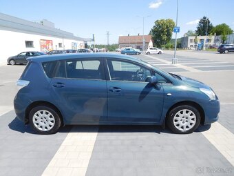 Toyota VERSO 2.0 D-4D, 93 kW, Aut. Klima, 7. Míst - 9