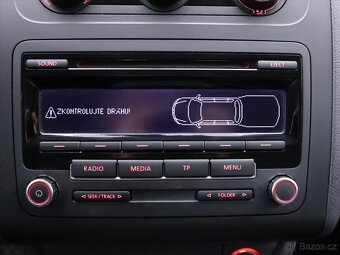 Volkswagen Touran 1,4 TSI 103kW Comfort Xenon (2011) - 9