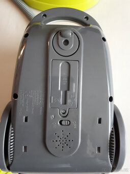 Smoby úklidový vozík s elektronickým vysavačem - 9