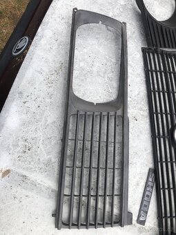 Škoda 120 přední maska gls světla - 9