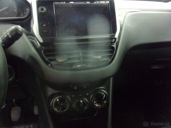 Peugeot 208 1.6 BlueHDI - 9