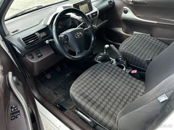 Toyota IQ 1.0i 50kw, r.2009, klima, STK - 9