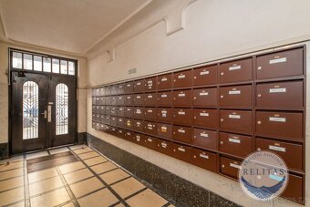 Pronájem bytu 1+kk 31 m², u stanice metra Flora - 9