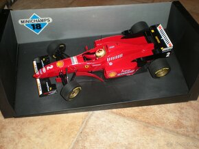 modely F1 1/18 Minichamps, Hotwheels Onyx  - Ferrari,McLaren - 9
