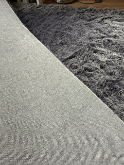 Dva kožešinové koberce 166x236cm a 61x120cm - 9