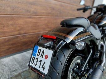 Harley-Davidson FXSE Pro Street Breakout - 9