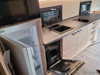 Hausbot 15x4,2m celoročne obývateľný - 9